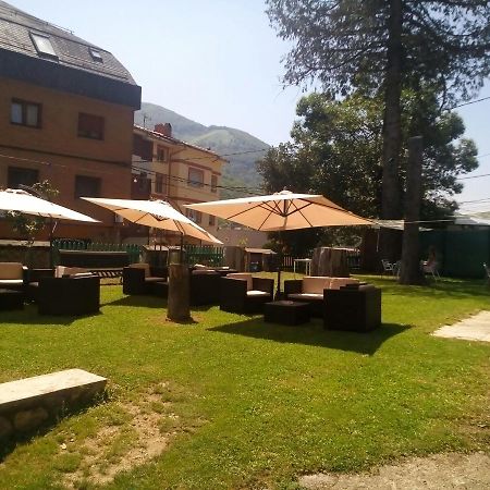 Hotel restaurante Parador de Felechosa Exterior foto