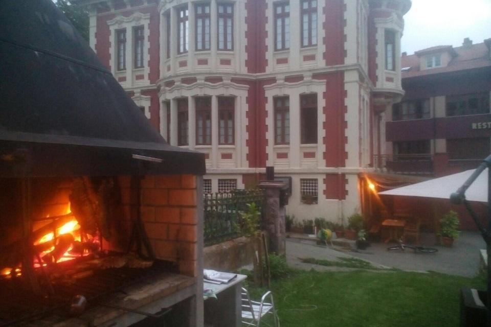 Hotel restaurante Parador de Felechosa Exterior foto